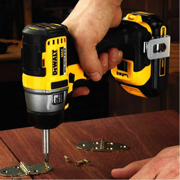 Фото - Шуруповерт акумуляторний DeWALT DCF895NT