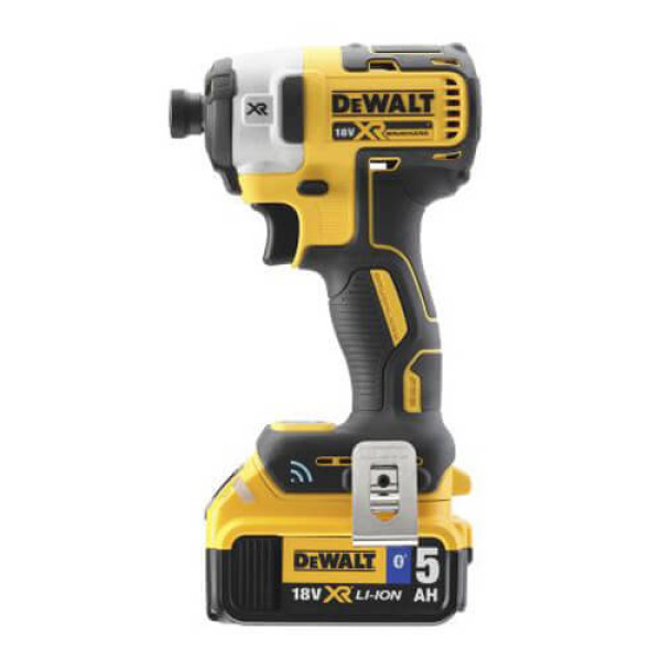 Картинка - Шуруповерт аккумуляторный ударный DeWALT DCF888P2B
