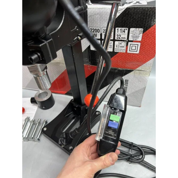 Картинка - Дрель алмазного бурения YATO YT-81980