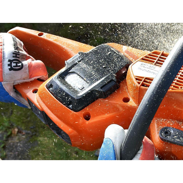 Фото - Акумуляторна пила Husqvarna 535iXP