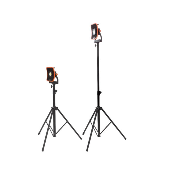 Фото - Поворотний LED прожектор Groz LED-670