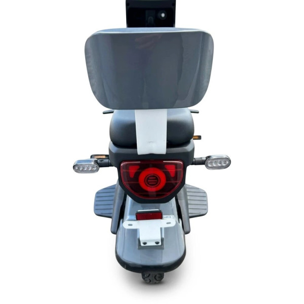 Картинка - Скутер аккумуляторный GTM U-800-D