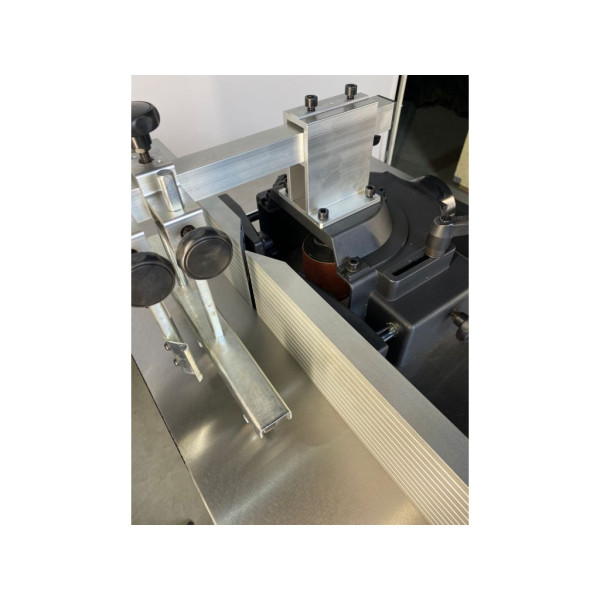 Фото - Фрезерний верстат по дереву MAST Holztechnik H-FV200N 400V