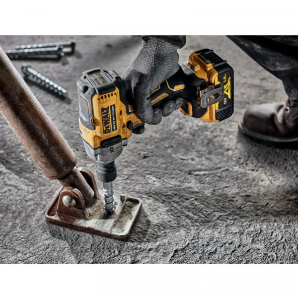 Картинка - Аккумуляторный ударный гайковерт DeWALT DCF892N