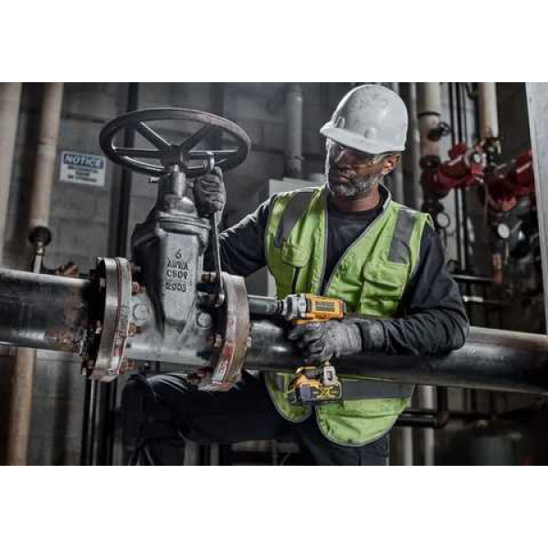 Картинка - Аккумуляторный ударный гайковерт DeWALT DCF892N