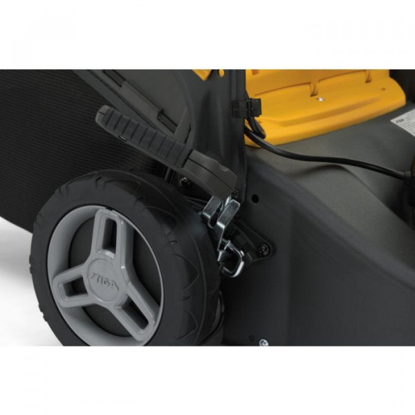 Фото - Газонокосарка акумуляторна STIGA Collector543AEKit