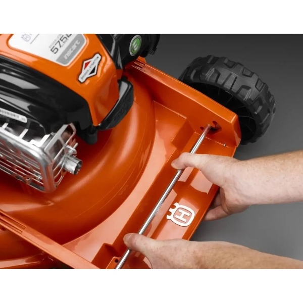 Фото - Газонокосарка бензинова Husqvarna LB146P