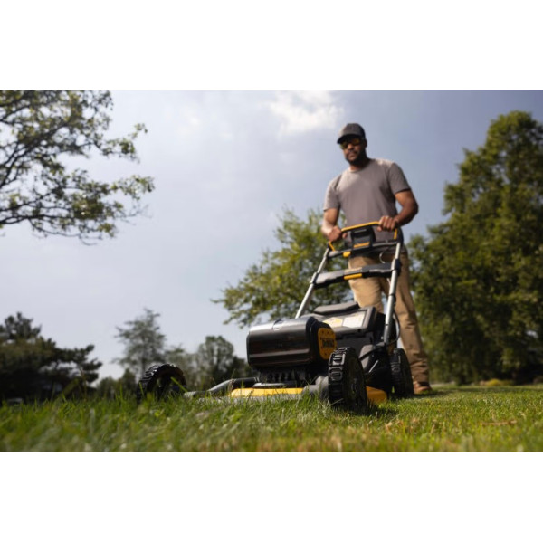 Картинка - Газонокосилка аккумуляторная DeWALT DCMWP134W2
