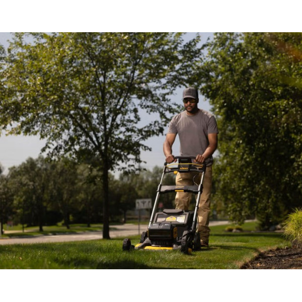 Картинка - Газонокосилка аккумуляторная DeWALT DCMWP134W2