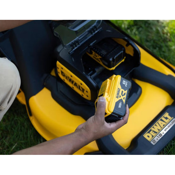 Картинка - Газонокосилка аккумуляторная DeWALT DCMWP134W2