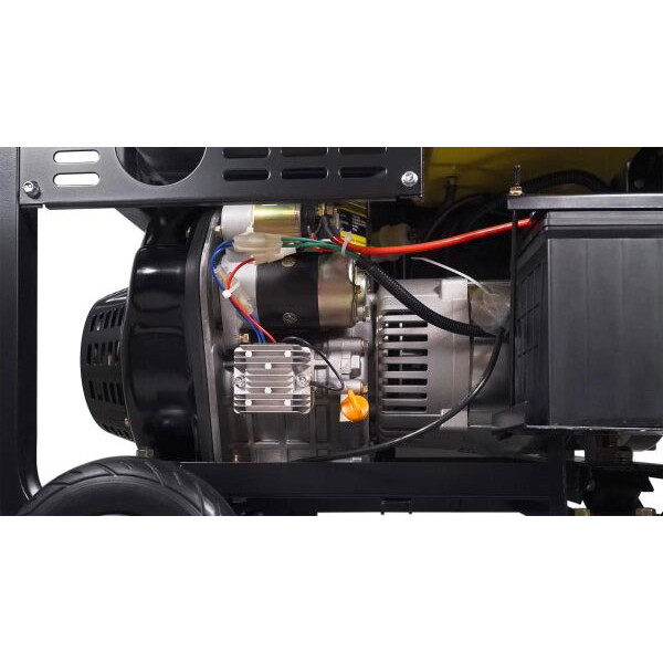 Фото - Дизельний генератор QUBE QED7500XE