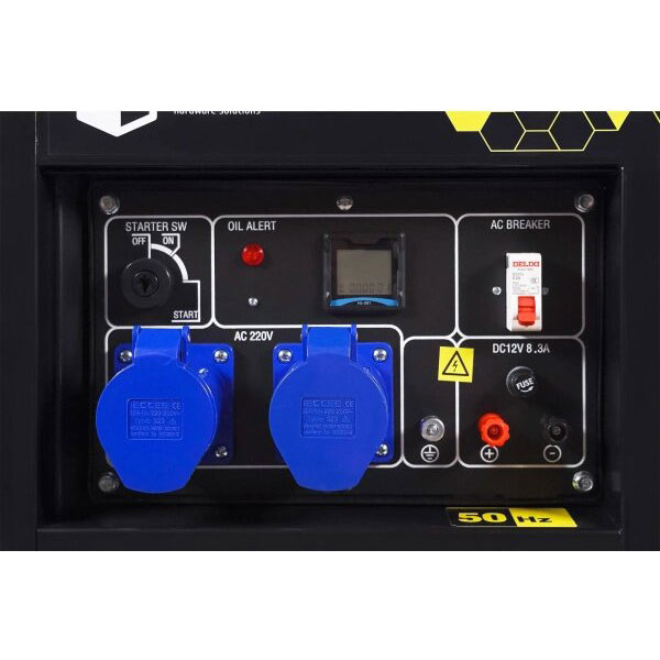 Фото - Дизельний генератор QUBE QED7500XE