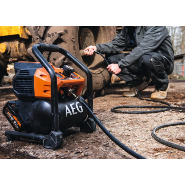 Картинка - Бесщеточный аккумуляторный компрессор AEG BK18-38BL-0 (без АКБ и ЗУ)