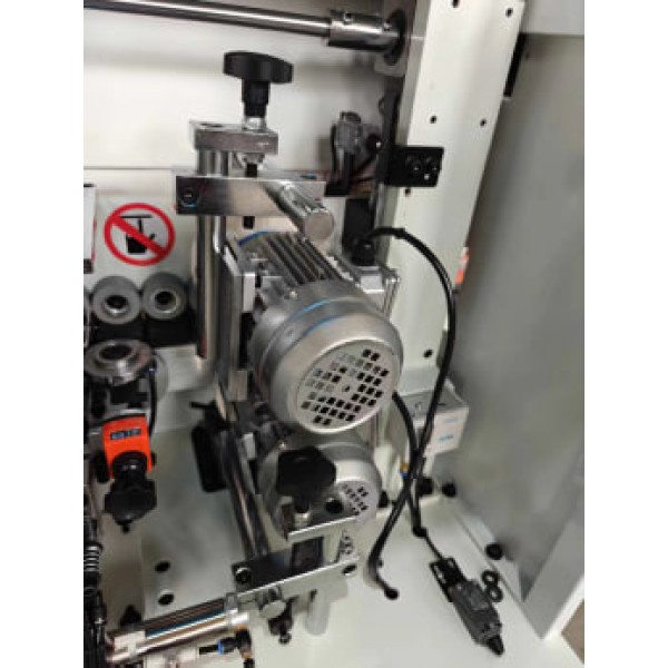 Фото - Кромкооблицювальний верстат MAST Holztechnik K306Р