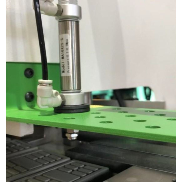 Фото - Кромкооблицювальний верстат MAST Holztechnik K308