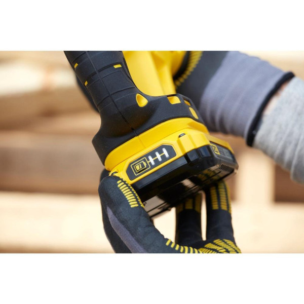 Фото - Акумуляторна шабельна пила STANLEY FatMax SFMCS300D2K