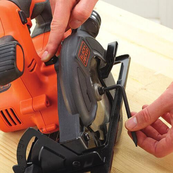 Картинка - Аккумуляторная дисковая пила BLACK+DECKER BDCCS18