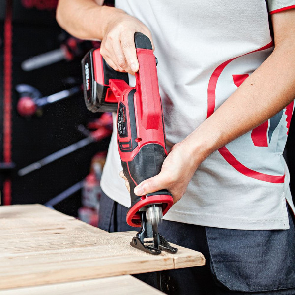 Картинка - Сабельная пила аккумуляторная Worcraft CSS-S20Li