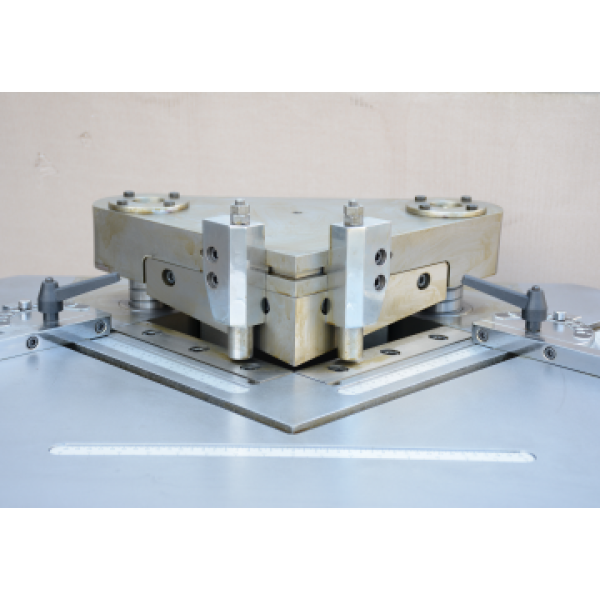 Фото - Кутовисічний верстат з фіксованим кутом Isitan HNM-6F