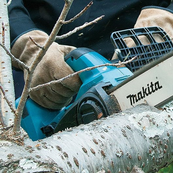 Картинка - Аккумуляторная цепная пила Makita LXT DUC302Z