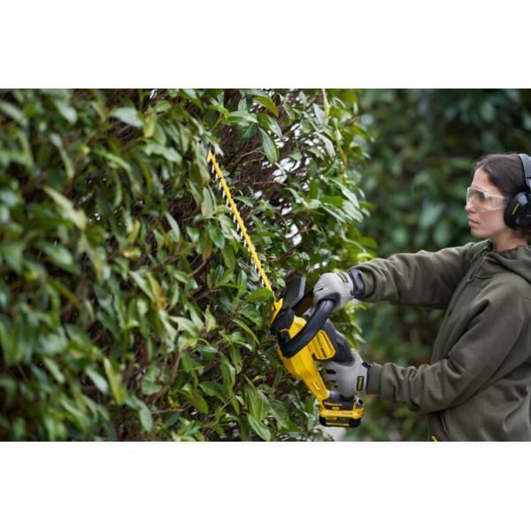 Фото - Кущоріз + триммер акумуляторний STANLEY FatMax SFMCSTB933M+SFMCHT855M1
