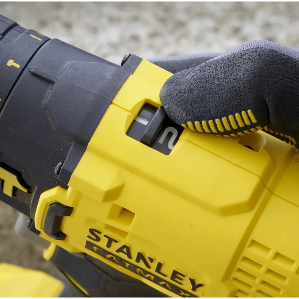 Картинка - Аккумуляторная ударная дрель-шуруповерт STANLEY FATMAX SCD711C2K