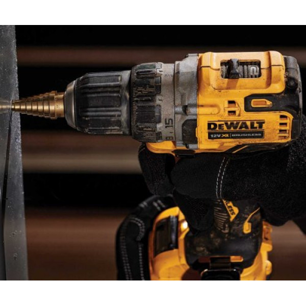 Картинка - Аккумуляторная дрель-шуруповерт DeWALT DCD701D2