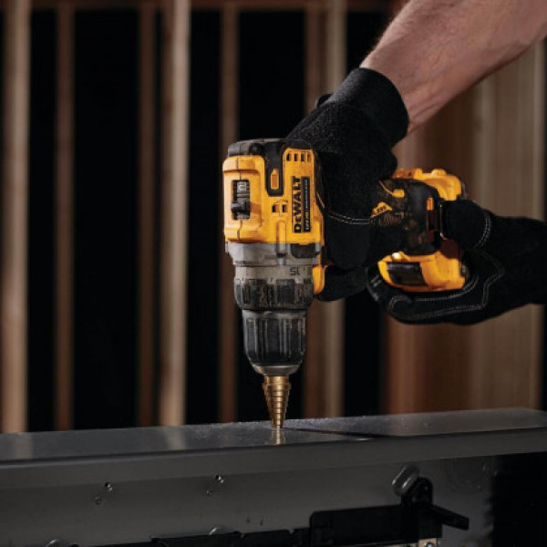 Картинка - Аккумуляторная дрель-шуруповерт DeWALT DCD701D2