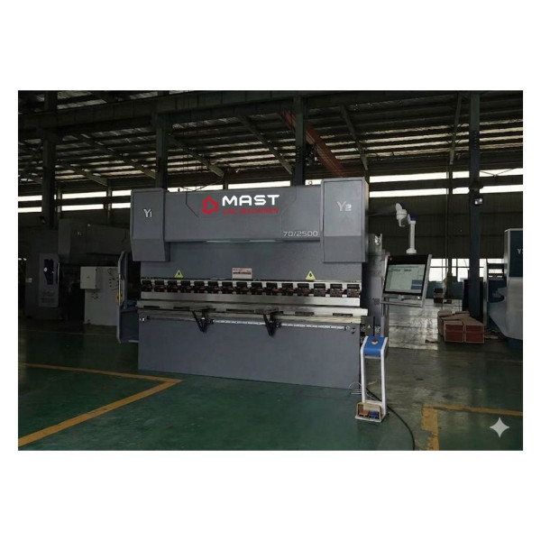 Картинка - Электро-гидравлический листогибочный пресс MAST CNC MACHINEN WE-70T/2500 4+1 Axis с DELEM DA53TX 2D