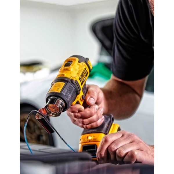 Фото - Пістолет гарячого повітря - фен акумуляторний DeWALT DCE530N
