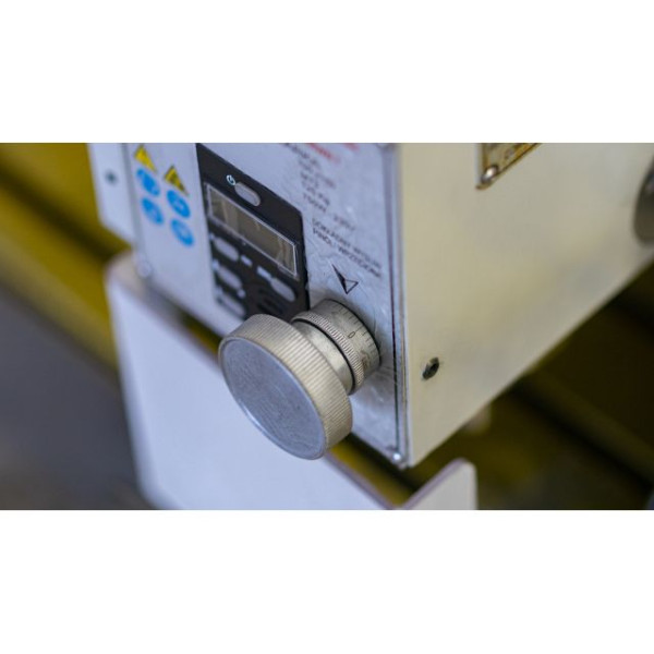 Картинка - Фрезерный станок CORMAK HK-25L Vario с подставкой