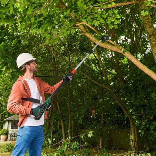 Фото - Акумуляторний висоторіз Bosch UniversalChainPole 18