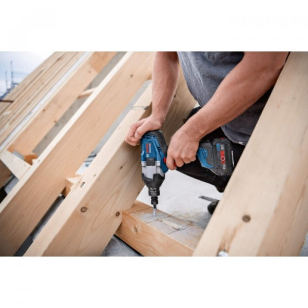 Картинка - Аккумуляторный ударный гайковерт Bosch GDS 18V-1050 H 2х18 В 5 А/час