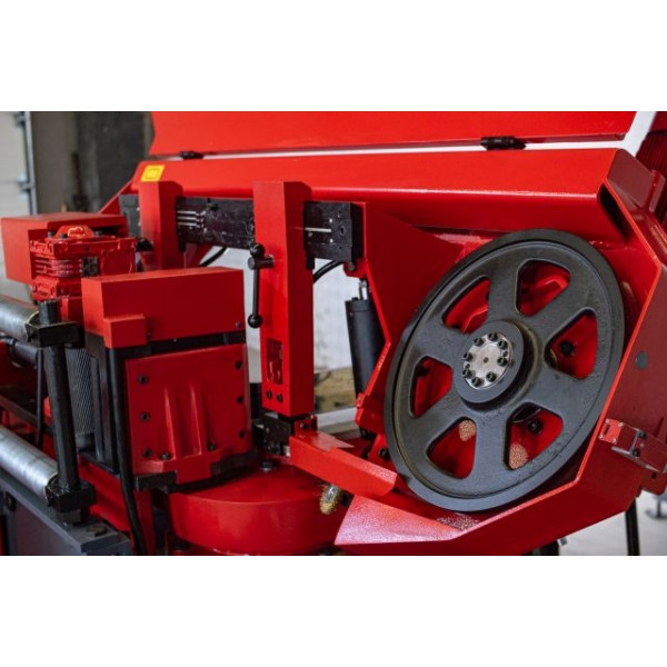 Фото - Автоматична стрічкова пилка по металу Karmetal ODG 300x340 PLC