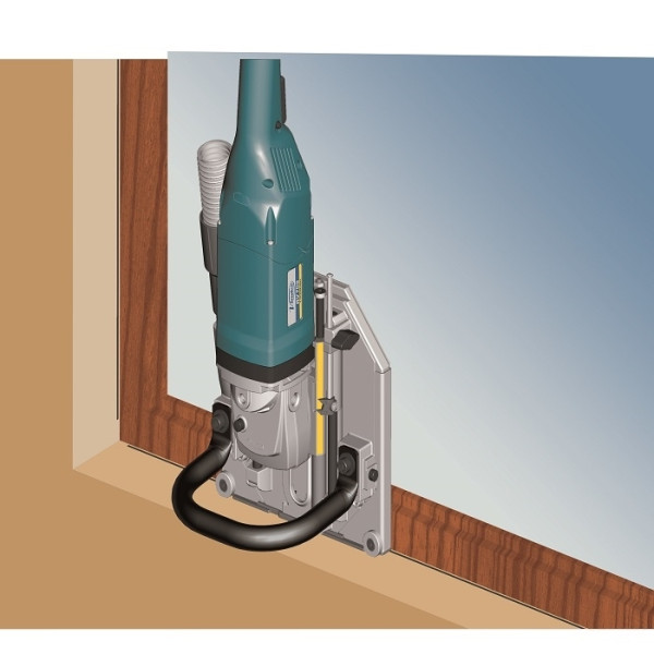 Картинка - Машина для резки оконных рам 1700W 6500RPM max гл.рез.68mm 6,6KG (RV70U)