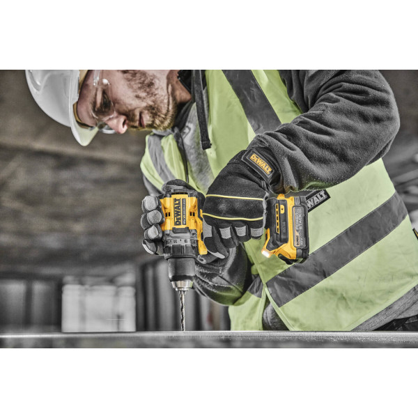 Фото - Акумуляторна безщіткова дриль-шурупокрут DeWALT DCD800E2T