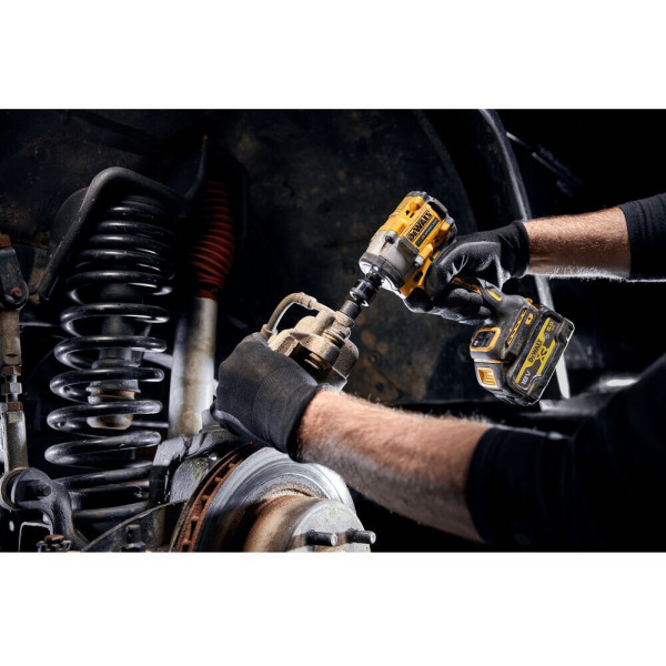 Картинка - Аккумуляторный ударный гайковерт DeWALT DCF921P2G