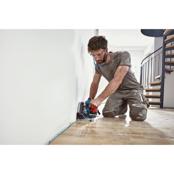 Фото - Акумуляторна занурювальна пила Bosch GKT 18V-52 GC