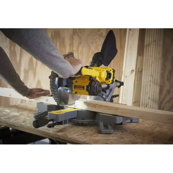 Фото - Пила торцювальна акумуляторна STANLEY FATMAX SFMCS701M1
