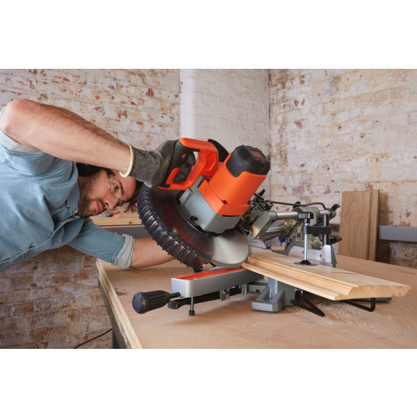 Картинка - Пила торцовочная сетевая BLACK+DECKER BES710