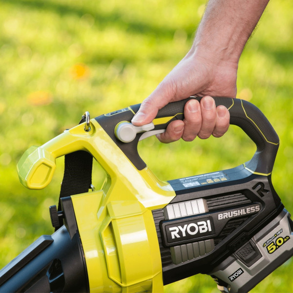 Фото - Акумуляторний садовий пилосос-воздуходувка Ryobi OBV18