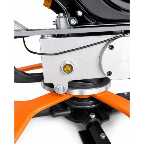 Фото - Затиральна машина бензинова GTM GT24-LC